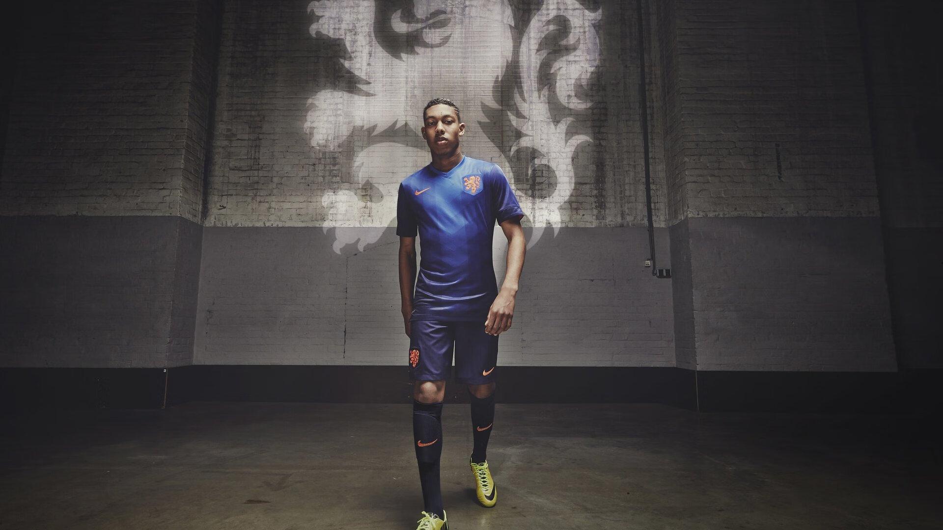 绿茵静默指挥官，谦逊寡言的他如何成为当代中场哲学象征