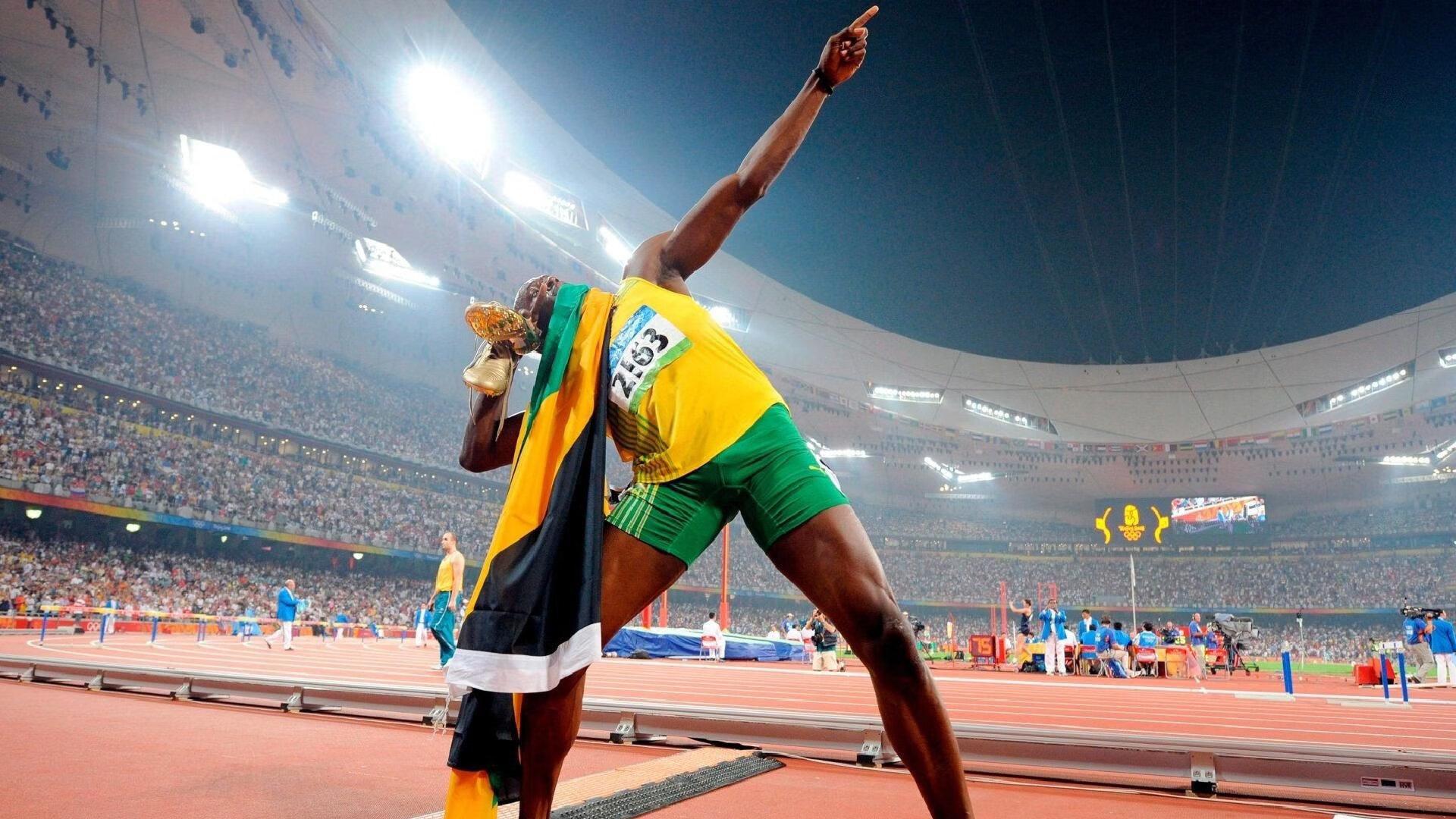 老特拉福德起立致敬，传奇之夜见证历史级个人表演